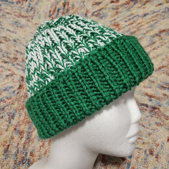 Hand Crafted unisex rib knit winter beanie hat size Adult medium to large - Picture 2 of 7